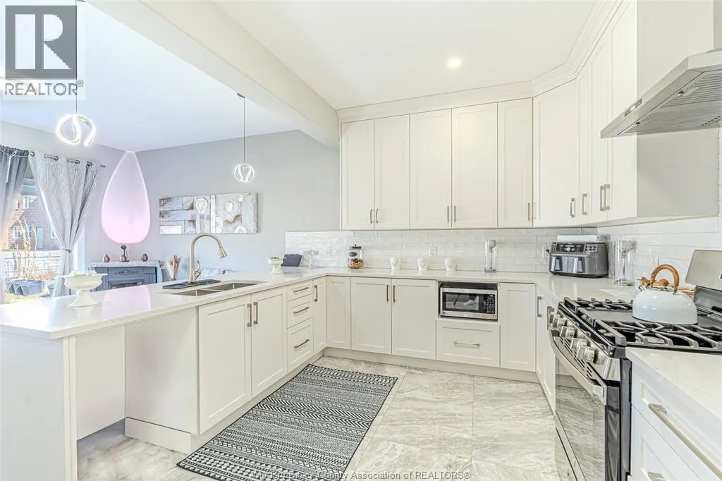 133 CHURCHILL PARK