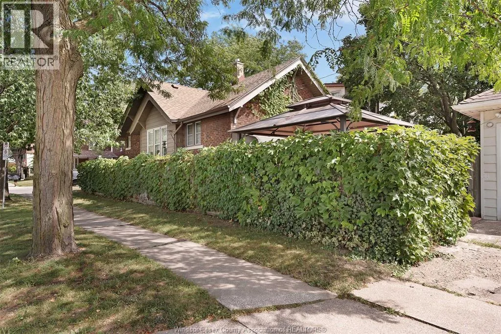 1501 DOUGALL AVENUE