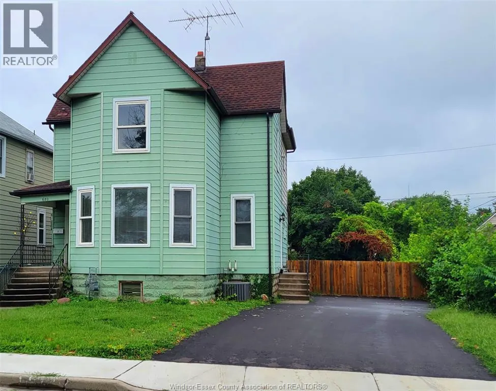 680 Caron AVENUE Unit# 2
