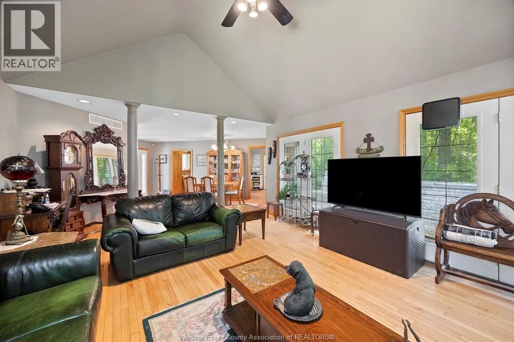 9067 FERRIS Sideroad