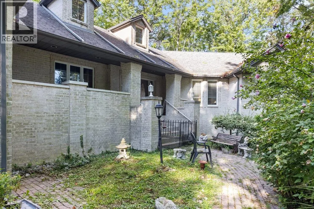 9067 FERRIS Sideroad