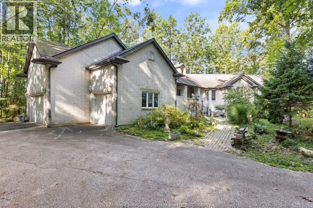 9067 FERRIS Sideroad