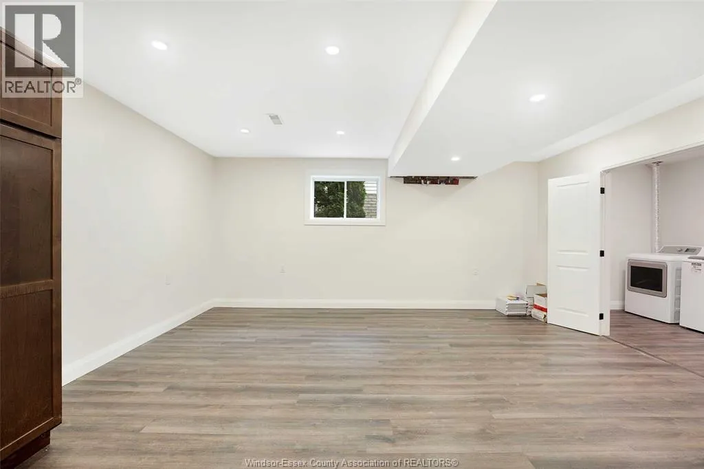 3268 ROBINET ROAD