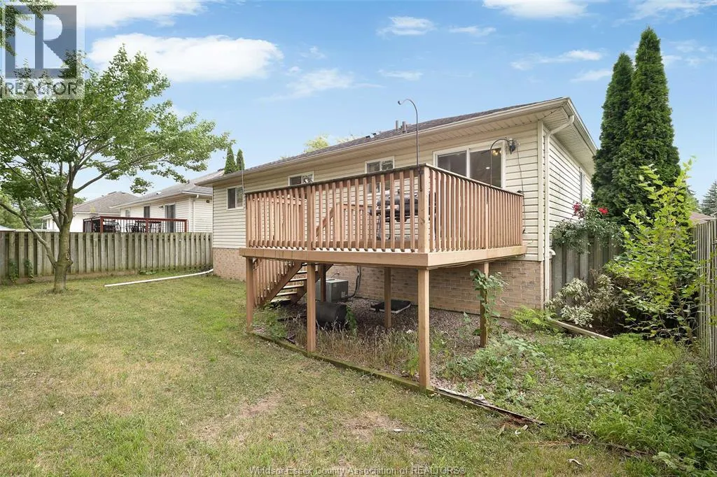 3268 ROBINET ROAD