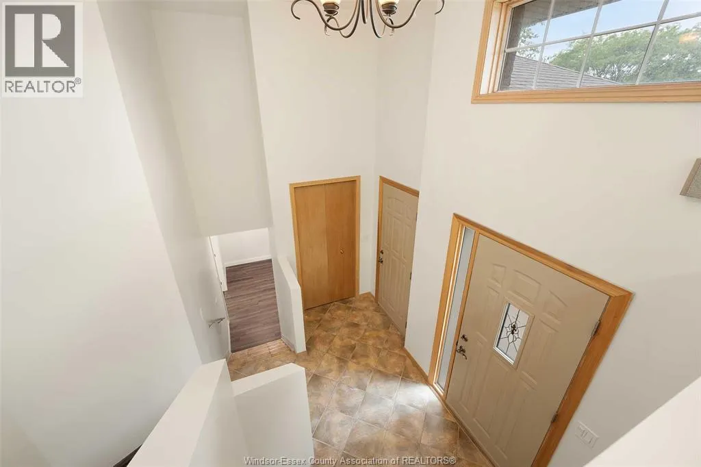 3268 ROBINET ROAD
