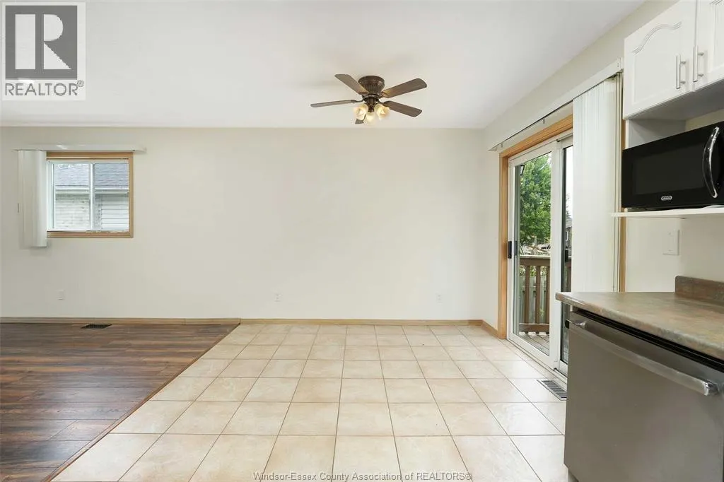 3268 ROBINET ROAD