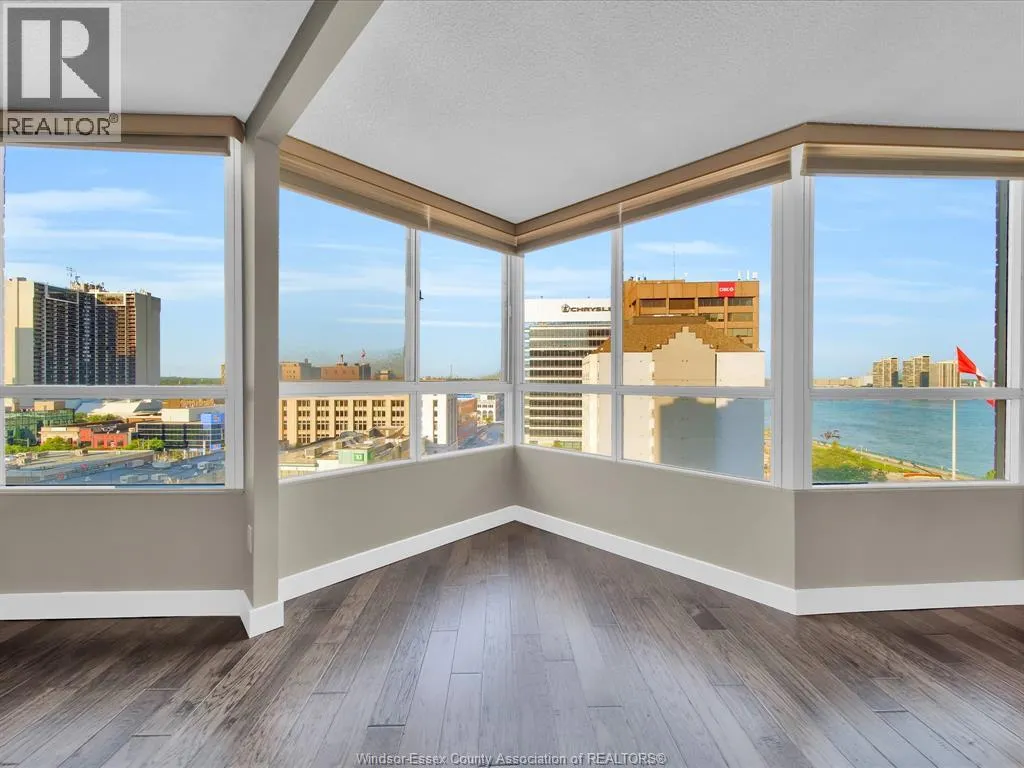75 RIVERSIDE DRIVE East Unit# 1210