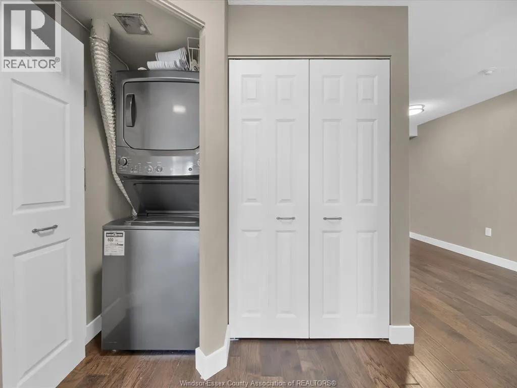 75 RIVERSIDE DRIVE East Unit# 1210