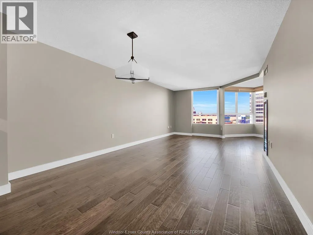 75 RIVERSIDE DRIVE East Unit# 1210