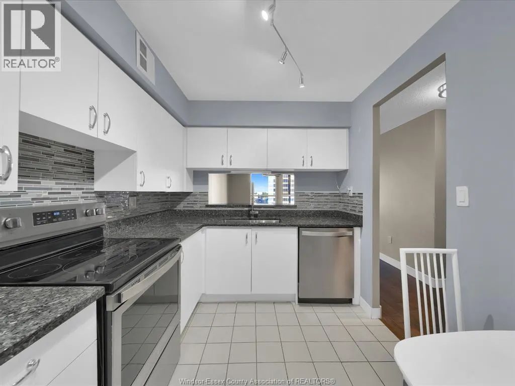 75 RIVERSIDE DRIVE East Unit# 1210