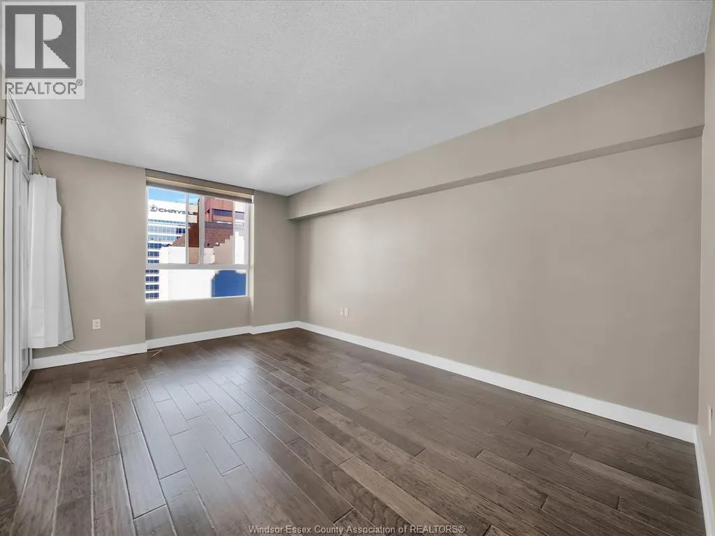 75 RIVERSIDE DRIVE East Unit# 1210