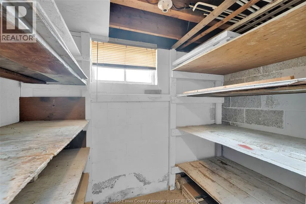 122 HURON