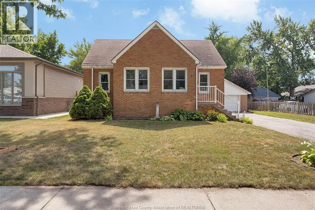 122 HURON