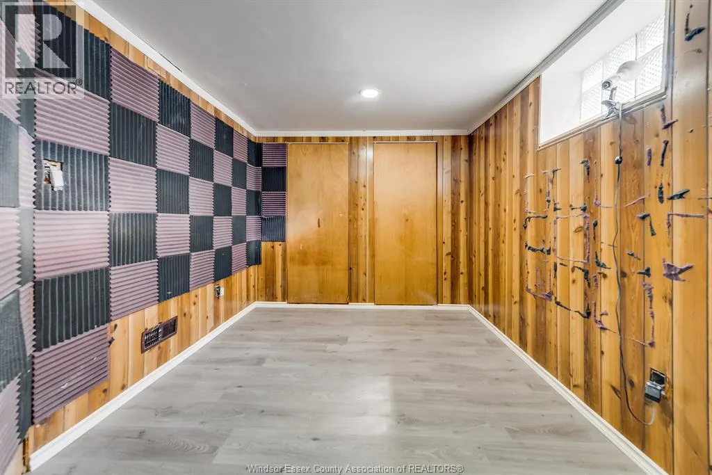 8057 RIVERSIDE DRIVE East Unit# LOWER