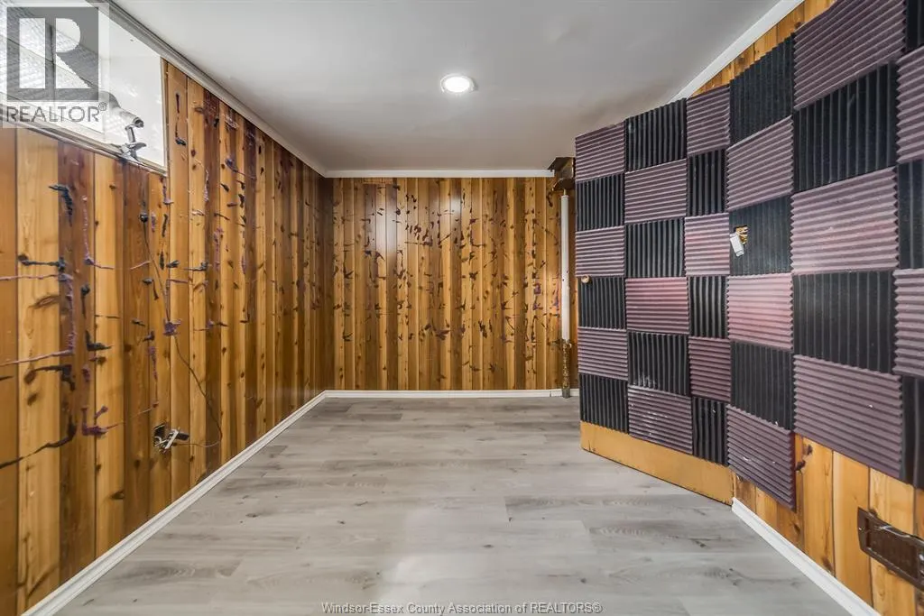 8057 RIVERSIDE DRIVE East Unit# LOWER