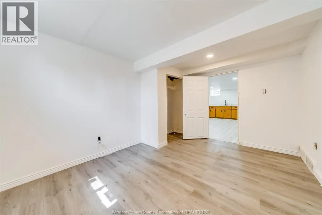 8057 RIVERSIDE DRIVE East Unit# LOWER