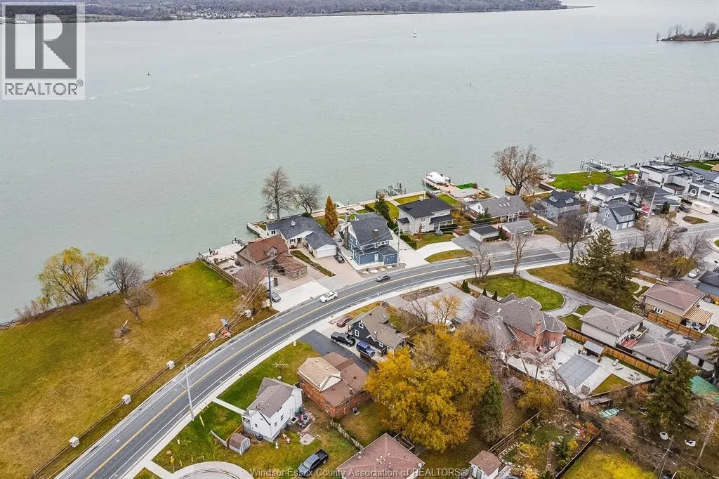 8057 RIVERSIDE DRIVE East Unit# LOWER