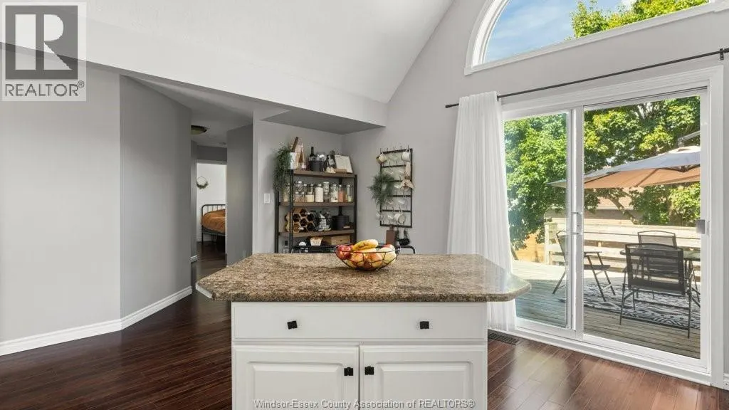 2840 WILDBERRY CRESCENT
