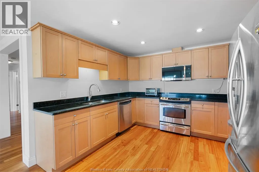 34 Boblo Island BOULEVARD Unit# 407