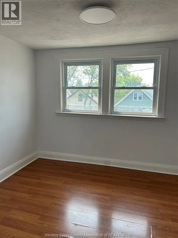 442 ERIE STREET West