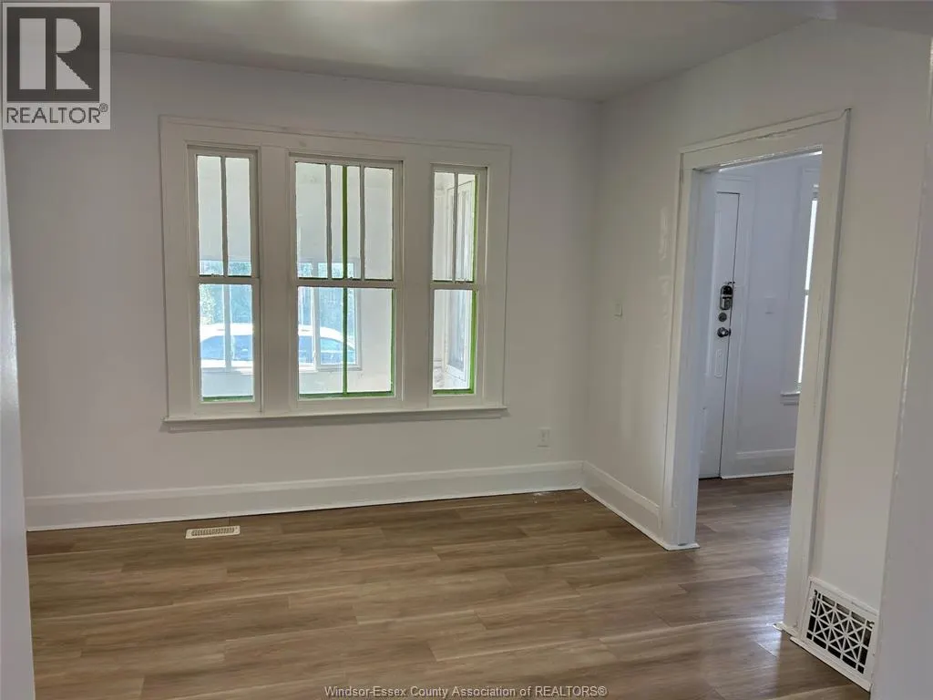 442 ERIE STREET West
