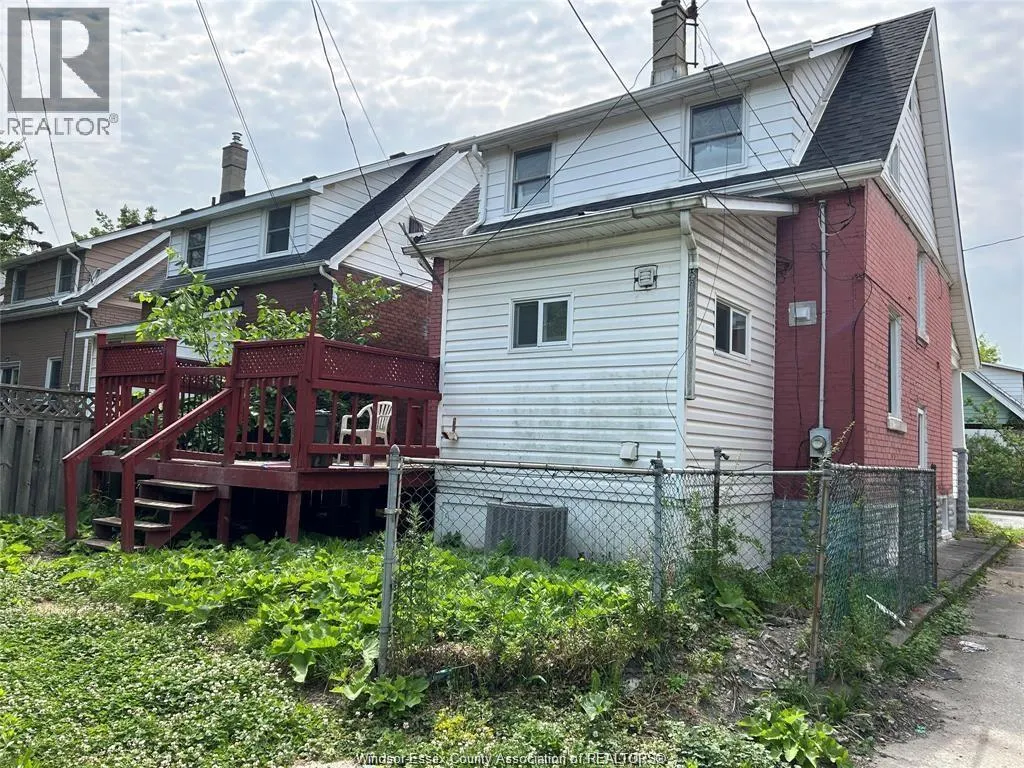 442 ERIE STREET West