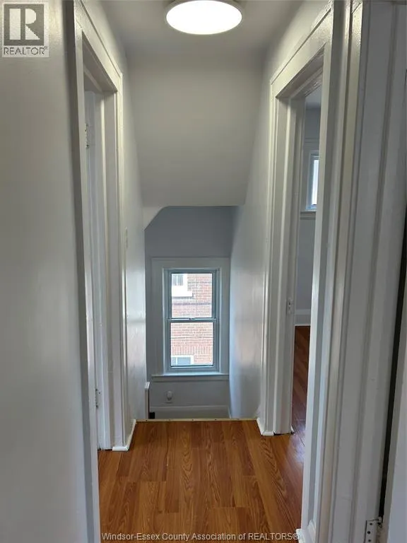 442 ERIE STREET West