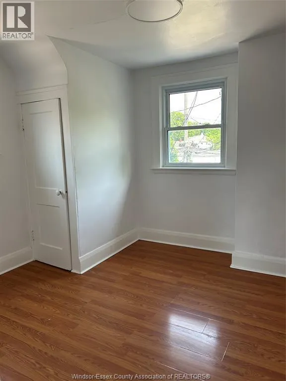 442 ERIE STREET West
