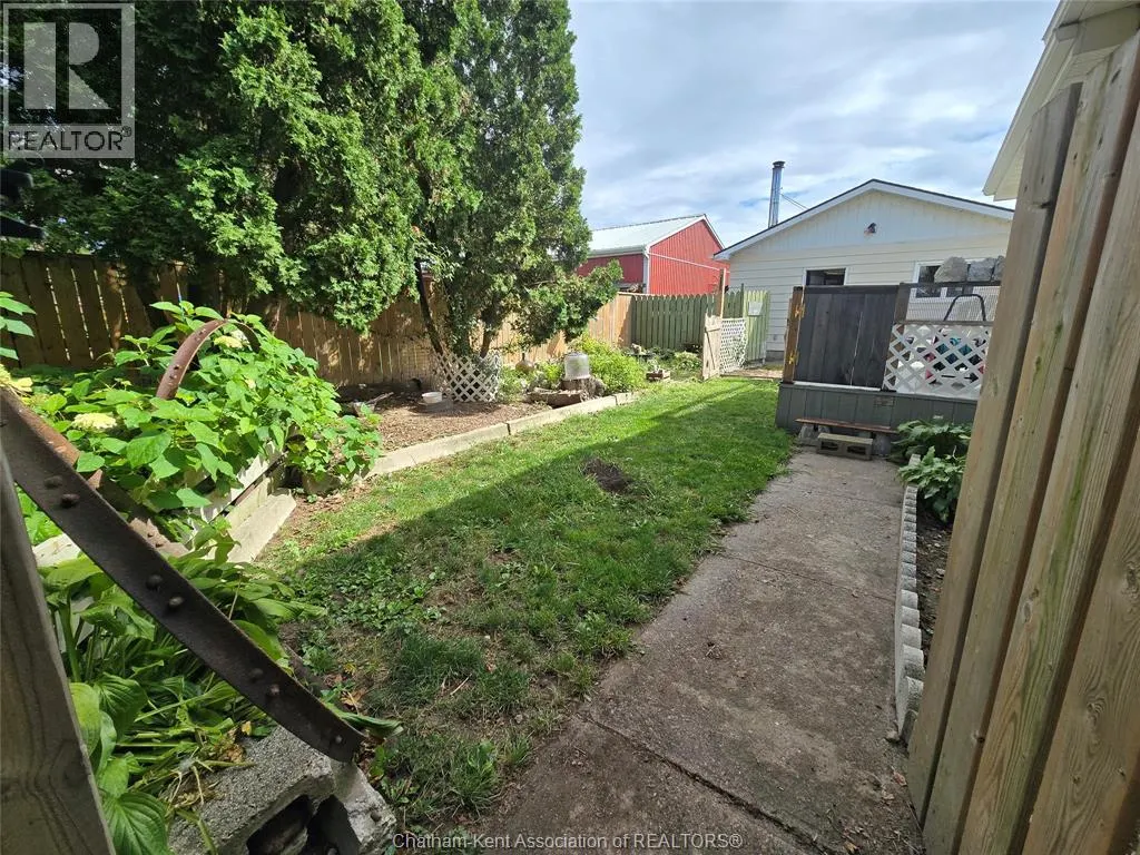 5093 DUFFERIN AVENUE