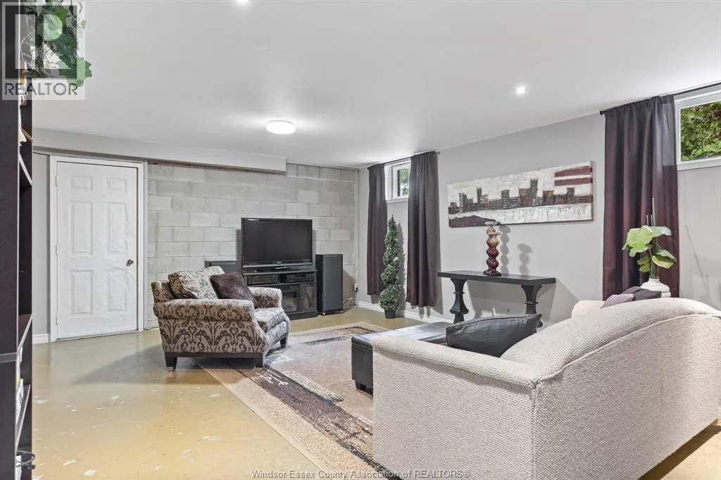 426 KING STREET East