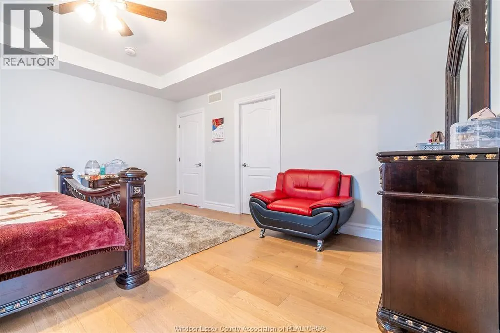 44 PEACHTREE LANE