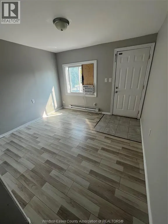 900-904 ELSMERE AVENUE Unit# 902