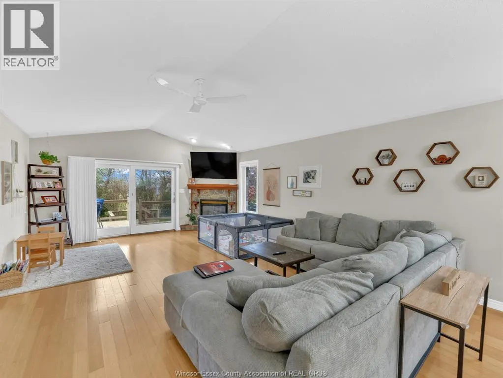 51 SANTOS DRIVE