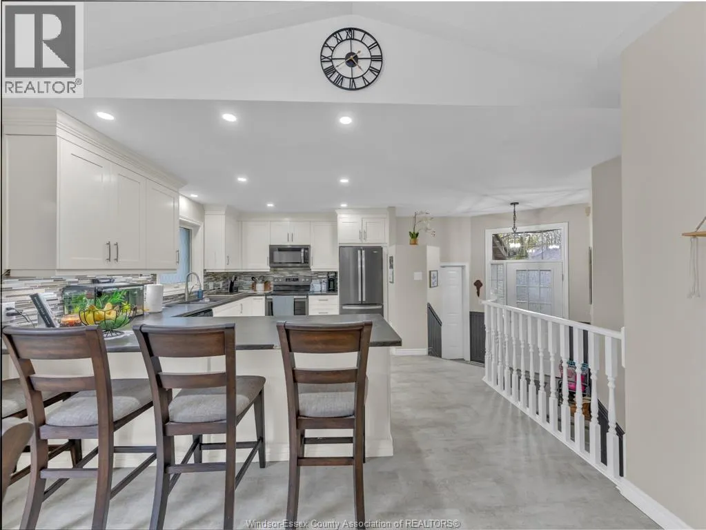 51 SANTOS DRIVE