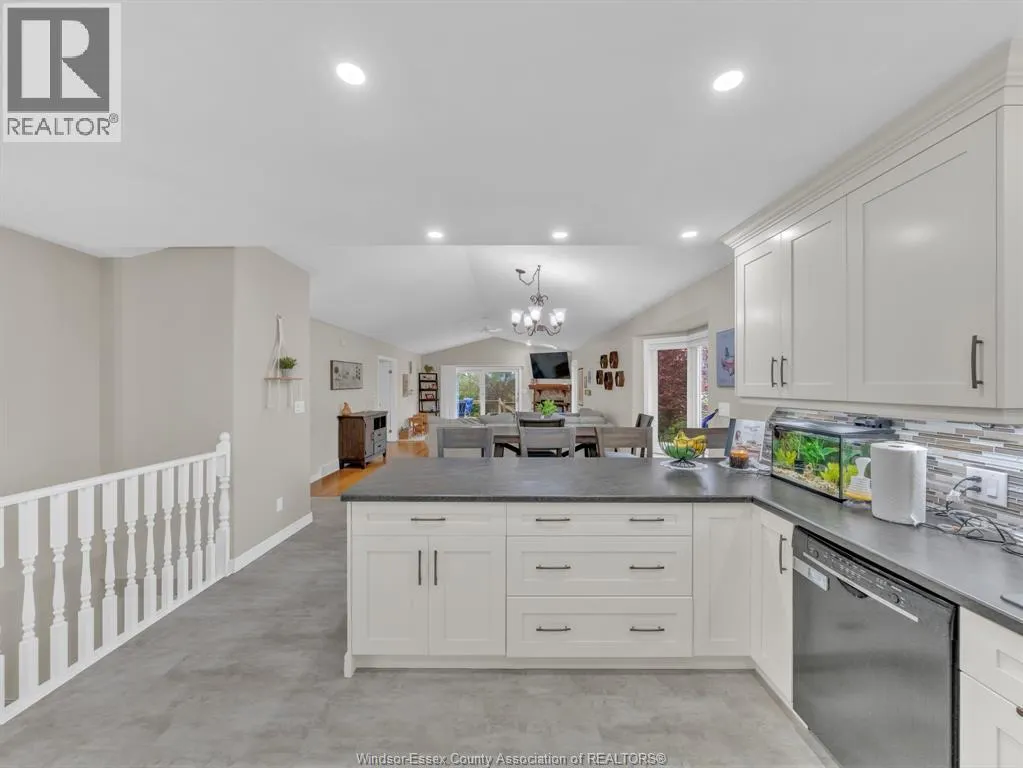 51 SANTOS DRIVE