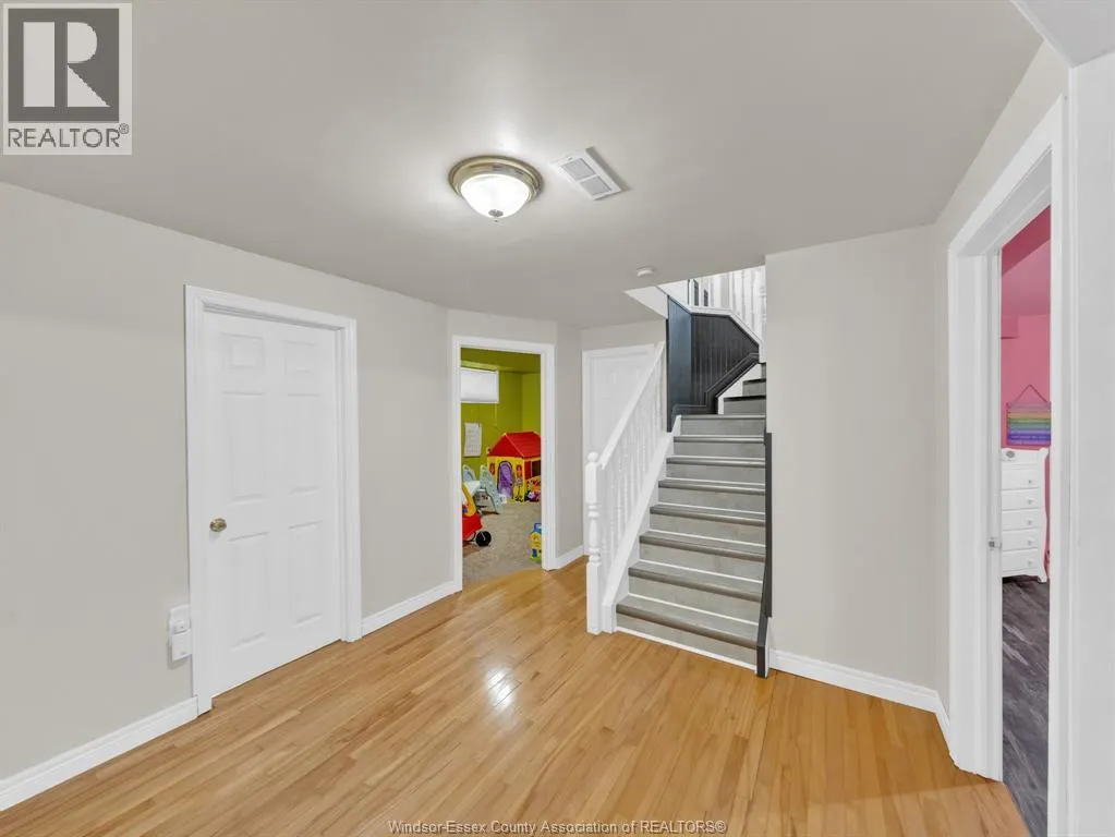 51 SANTOS DRIVE