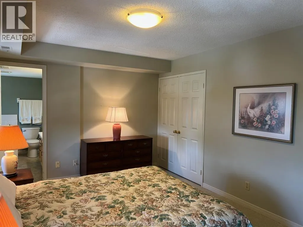 10 Van Allen AVENUE Unit# 702