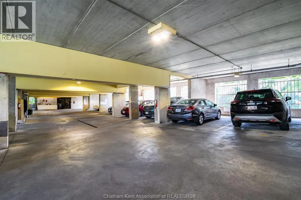 10 Van Allen AVENUE Unit# 702