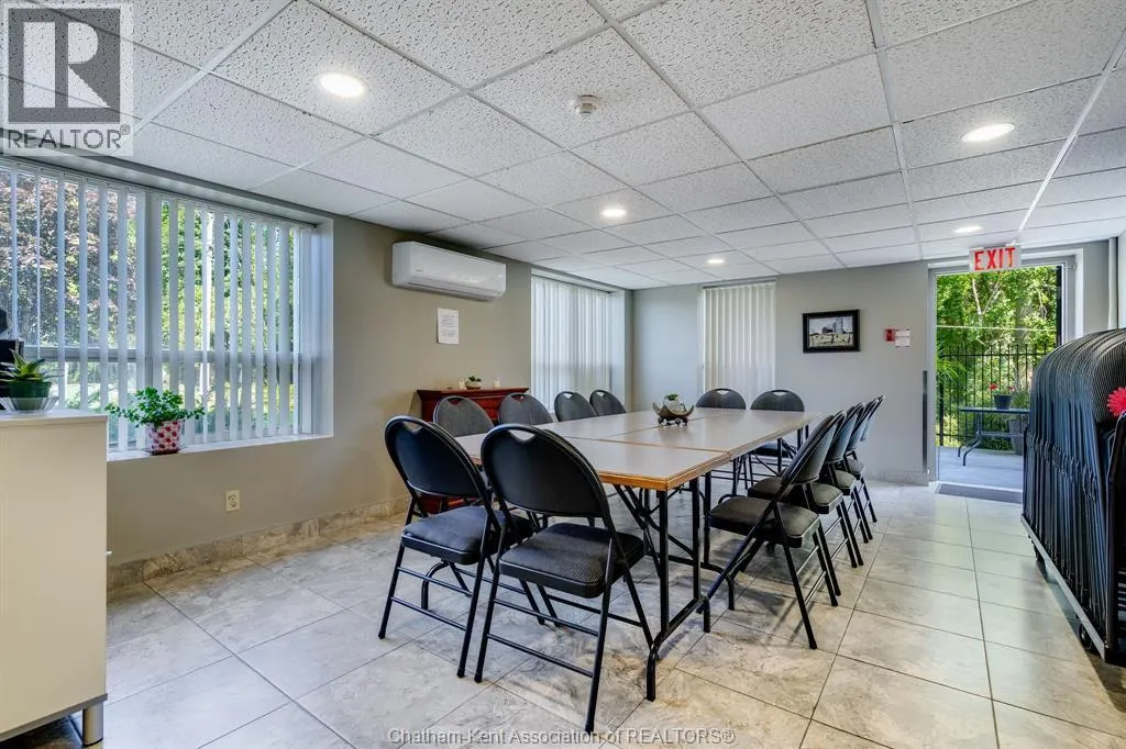 10 Van Allen AVENUE Unit# 702