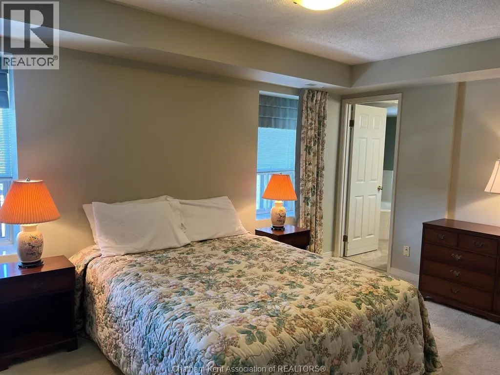 10 Van Allen AVENUE Unit# 702