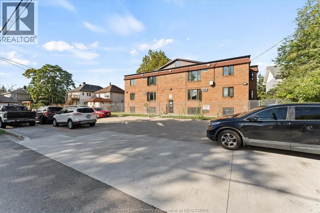 1160 HOWARD Unit# 102