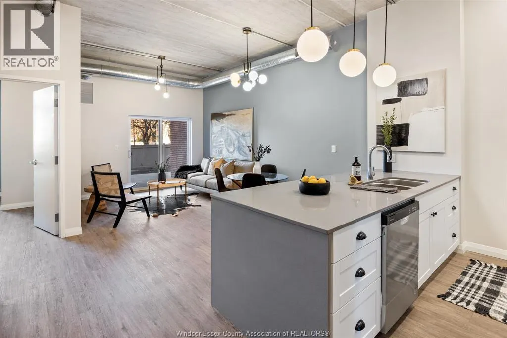 3160 MEADOWBROOK LANE Unit# 111