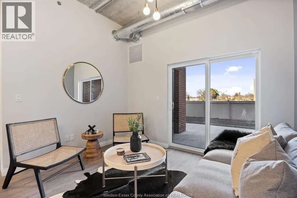 3160 MEADOWBROOK LANE Unit# 111