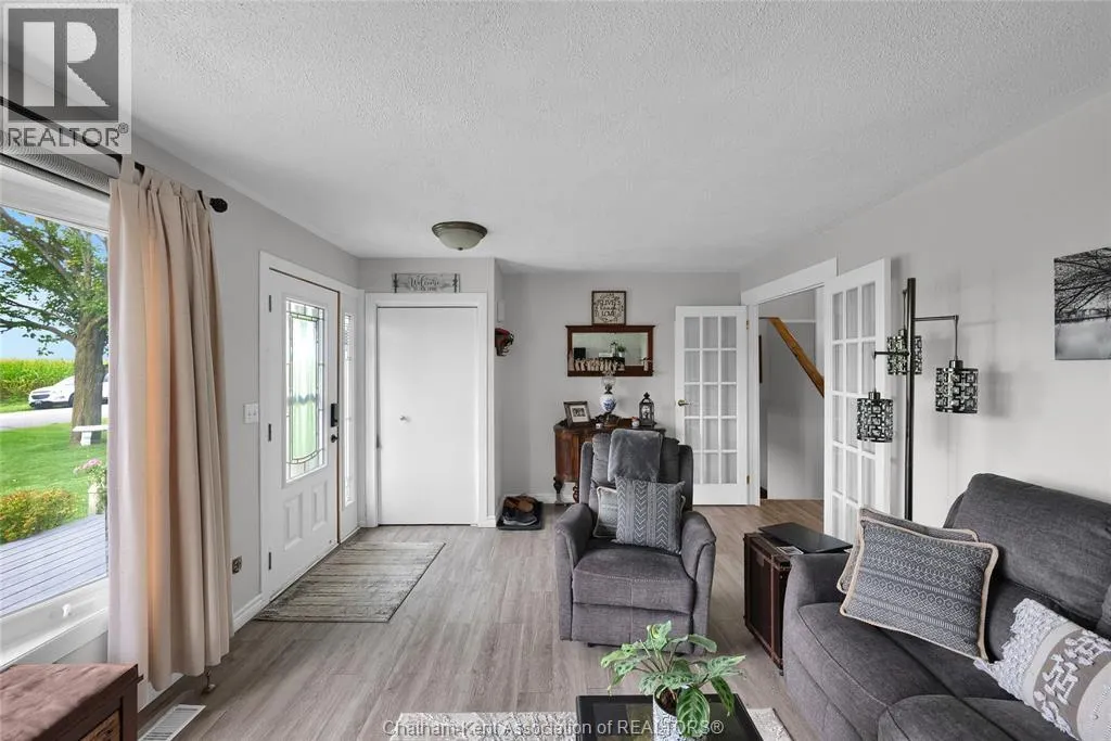 473 Elm STREET East
