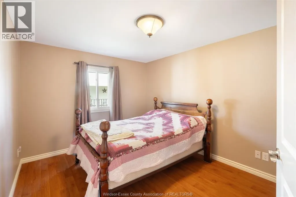 66 Parkside BOULEVARD