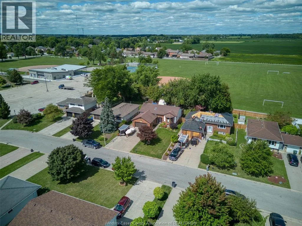 163 KLUNDERT CRESCENT