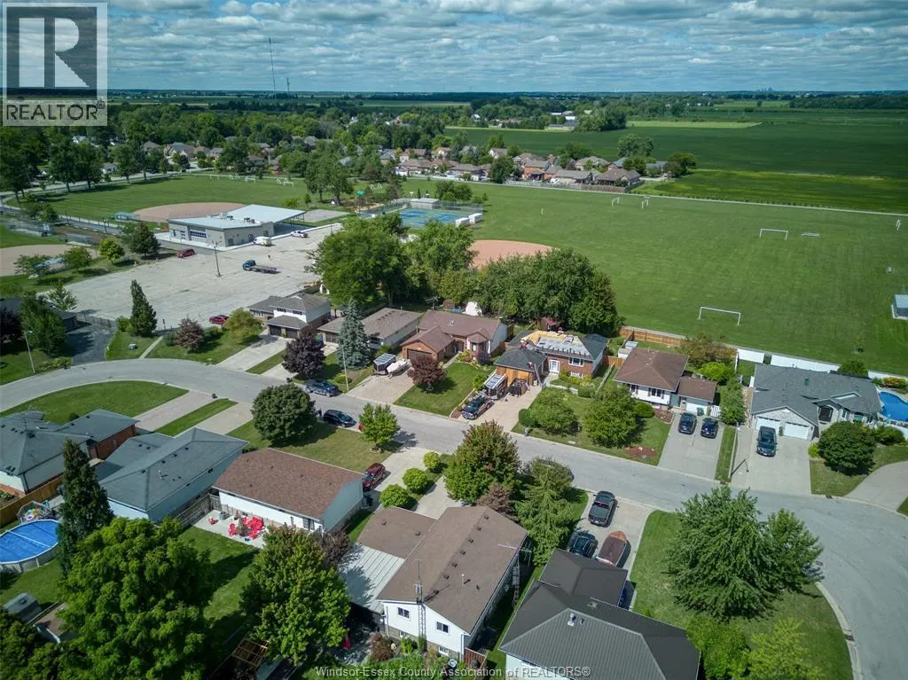 163 KLUNDERT CRESCENT