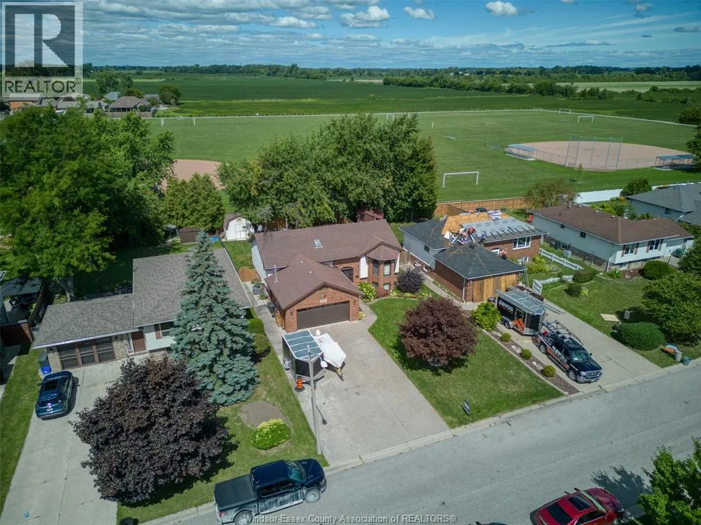 163 KLUNDERT CRESCENT
