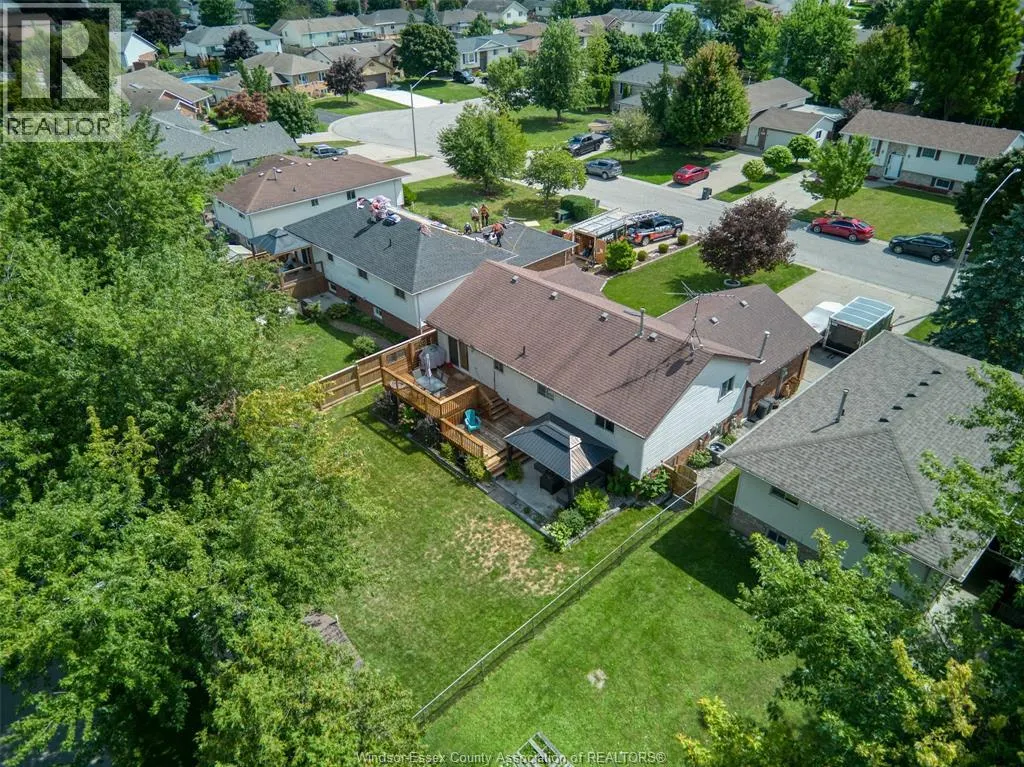 163 KLUNDERT CRESCENT