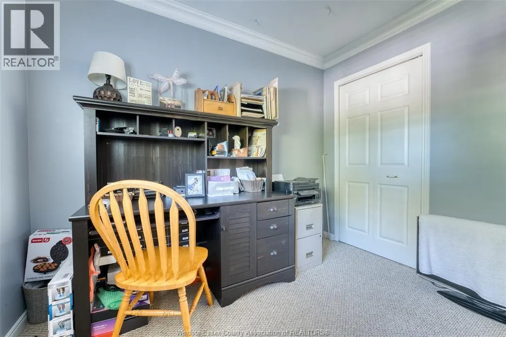 163 KLUNDERT CRESCENT